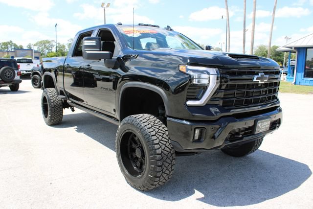 Used 2024 Chevrolet Silverado 2500 LTZ w/ LTZ Plus Package AWD/4WD image 15