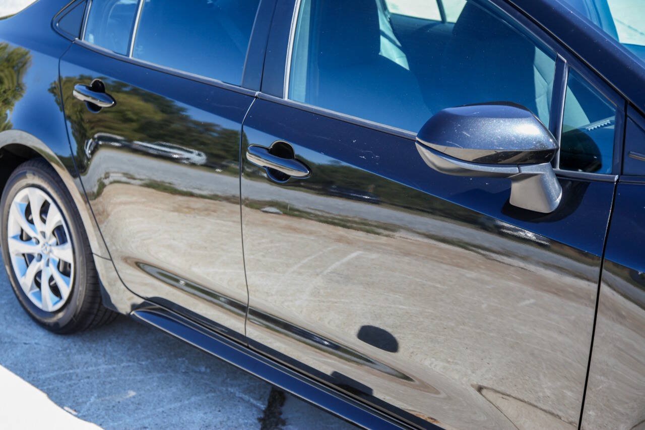 Used 2021 Toyota Corolla LE FWD image 22