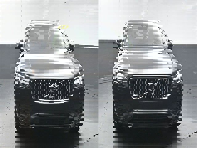 Used 2021 Volvo XC90 T5 Momentum w/ Climate Package image 3