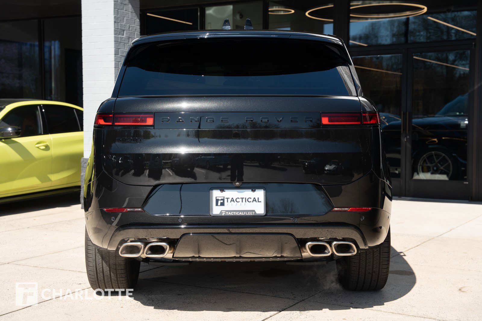 Used 2025 Land Rover Range Rover Sport Dynamic SE image 13