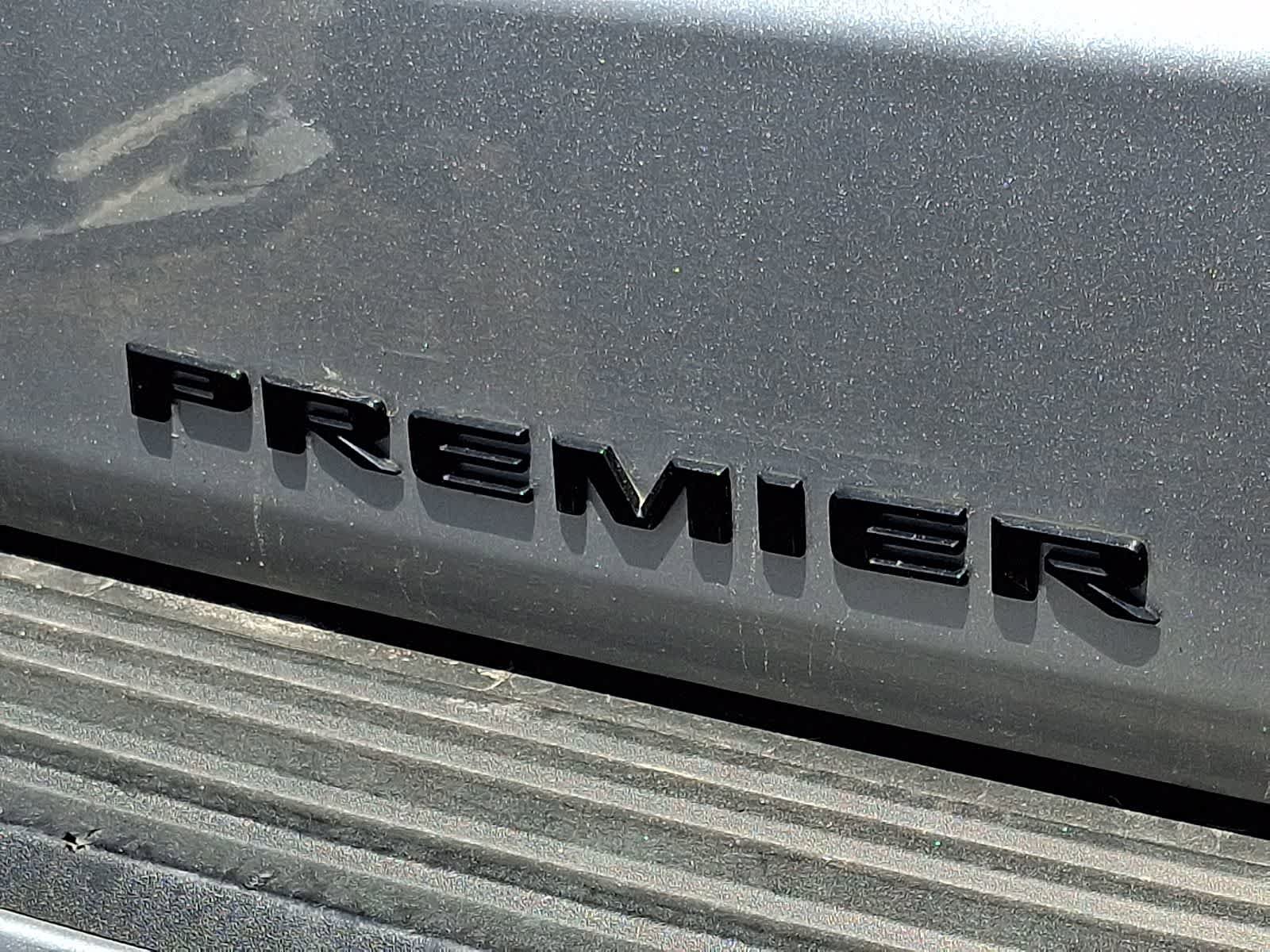 Used 2024 Chevrolet Tahoe Premier AWD/4WD image 5