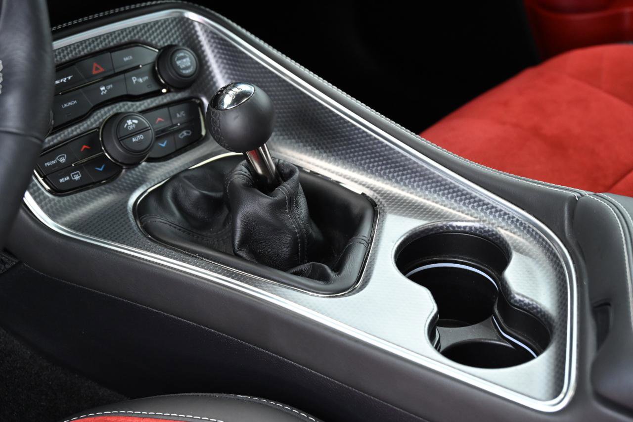 Used 2016 Dodge Challenger SRT Hellcat RWD image 38