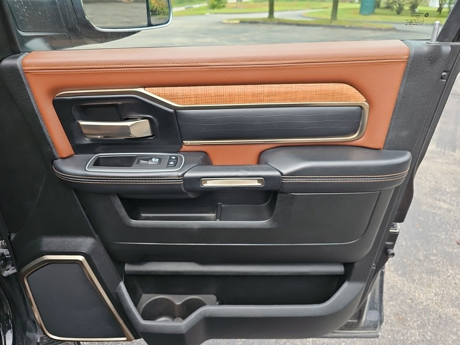 Used 2022 RAM 2500 Limited AWD/4WD image 14