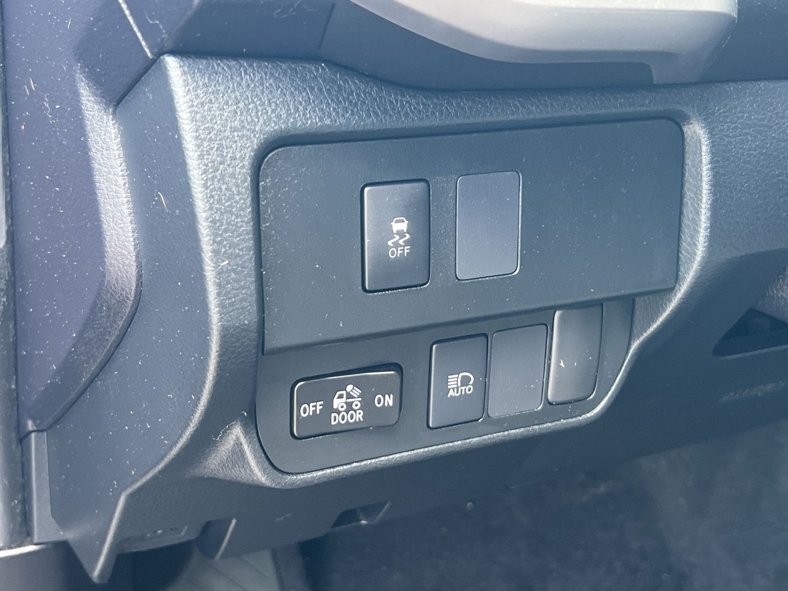 Used 2021 Toyota Tacoma SR5 AWD/4WD image 25