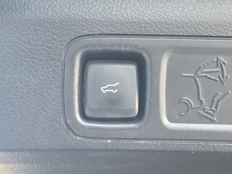 Used 2020 Ford Expedition Platinum RWD image 10