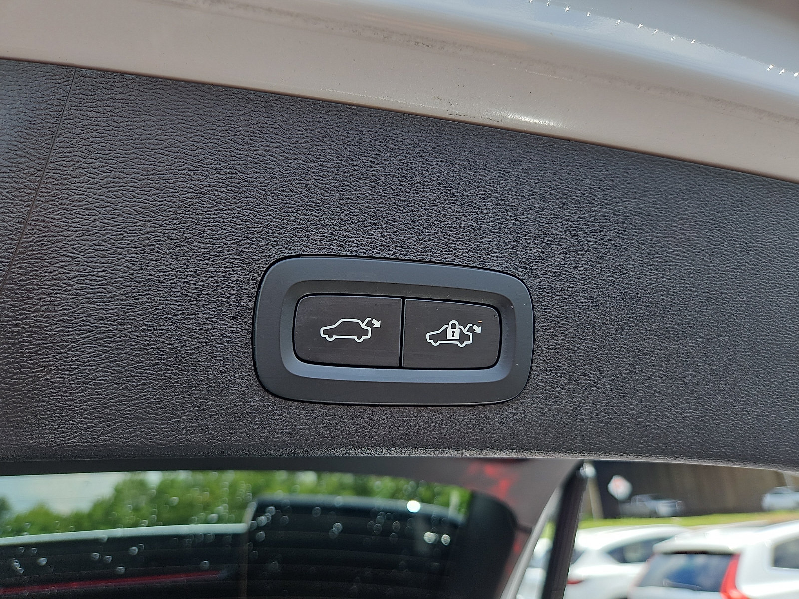 Certified 2024 Volvo XC40 B5 Ultimate w/ Climate Package AWD/4WD image 30