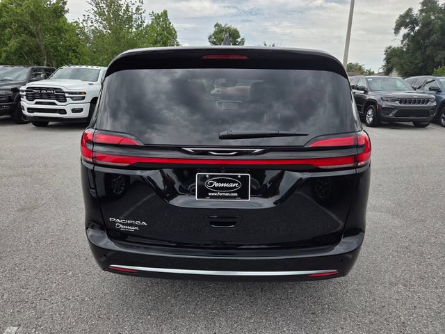 New 2027 Chrysler Pacifica Select FWD image 10