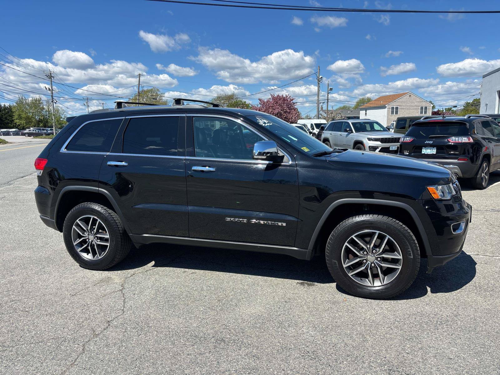 Certified 2018 Jeep Grand Cherokee Limited AWD/4WD image 2