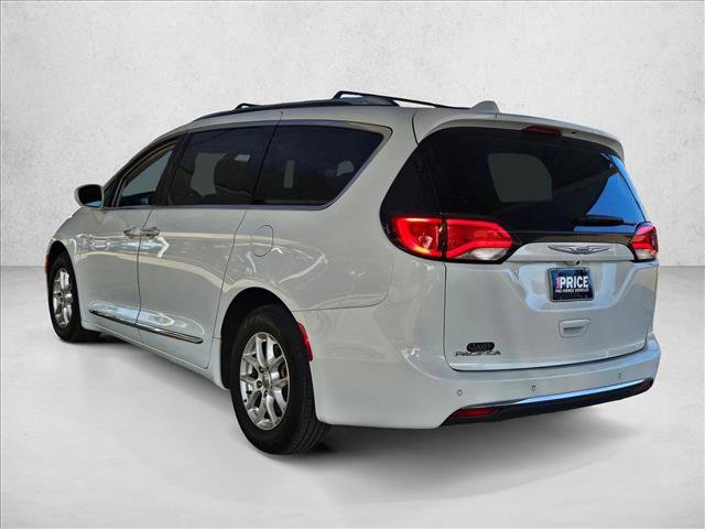 Used 2020 Chrysler Pacifica Touring-L image 7