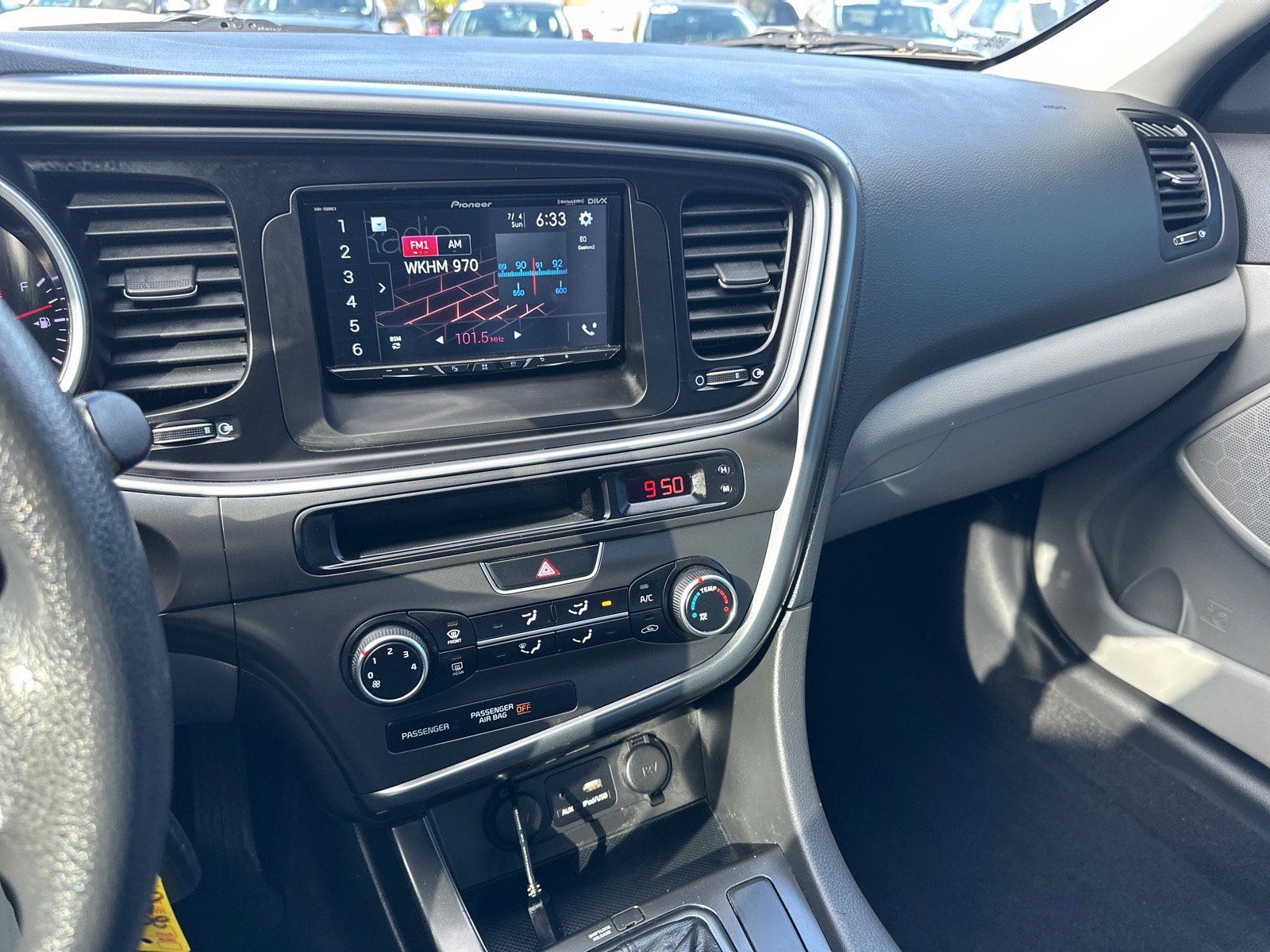 Used 2015 Kia Optima LX image 21