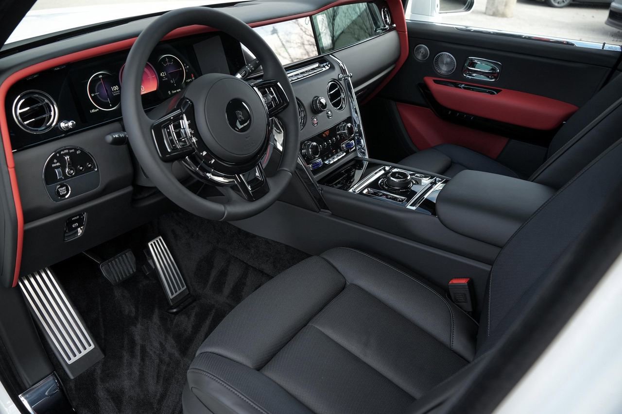 New 2026 Rolls-Royce Cullinan image 18