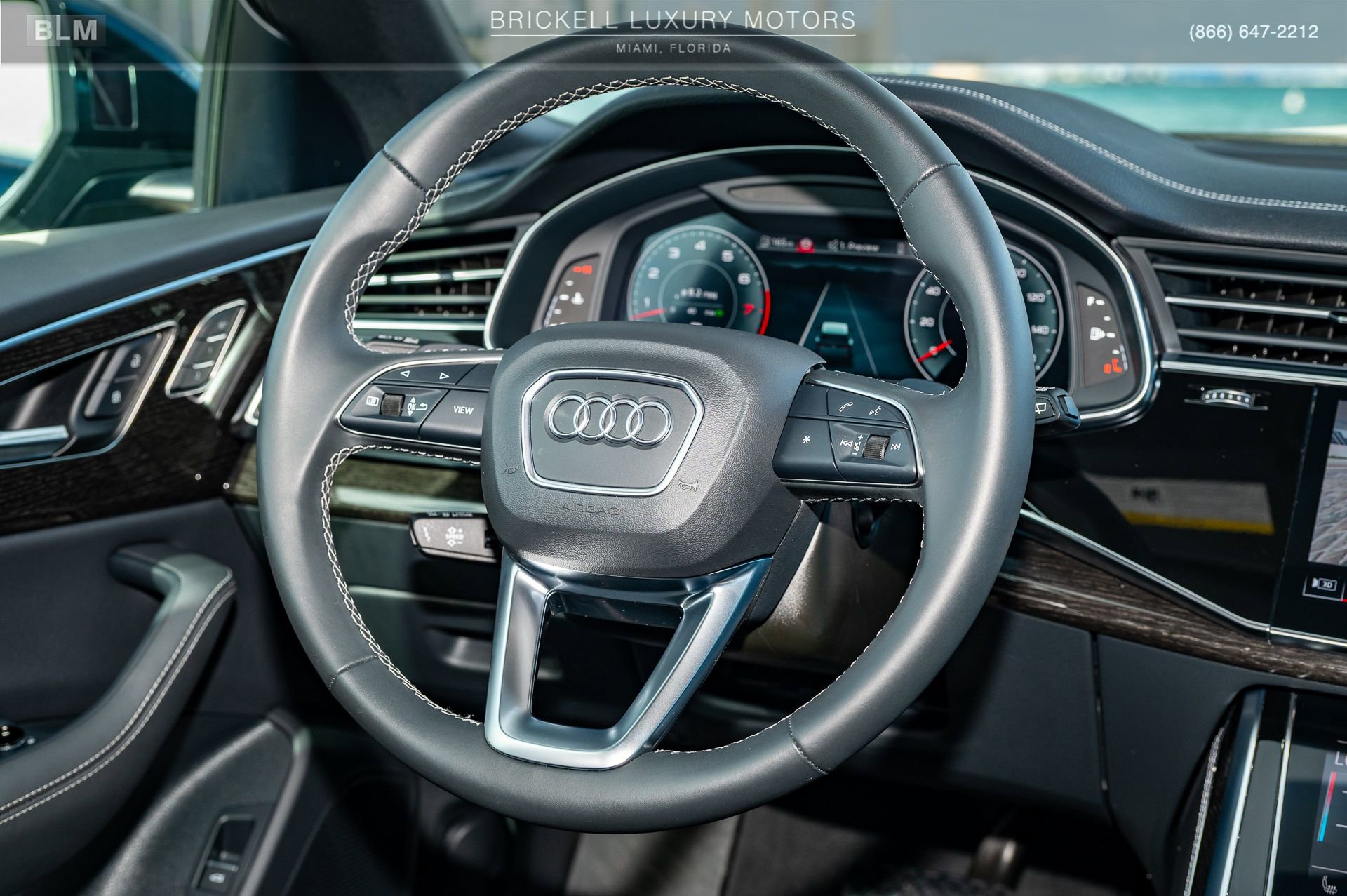 Used 2025 Audi Q8 Prestige image 25