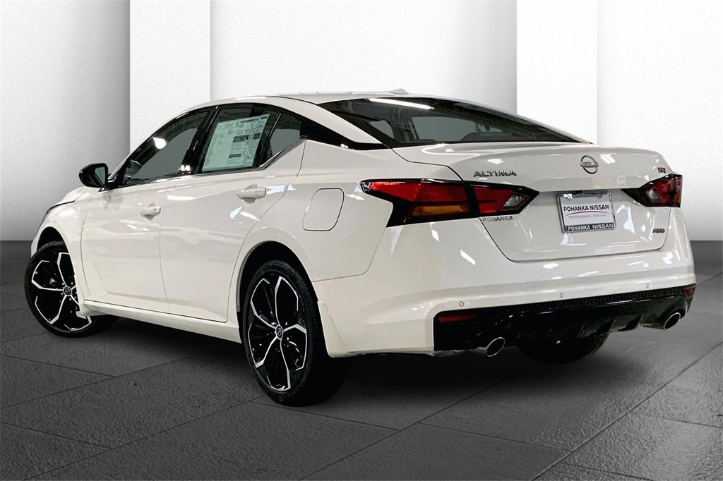 New 2025 Nissan Altima 2.5 SR image 3