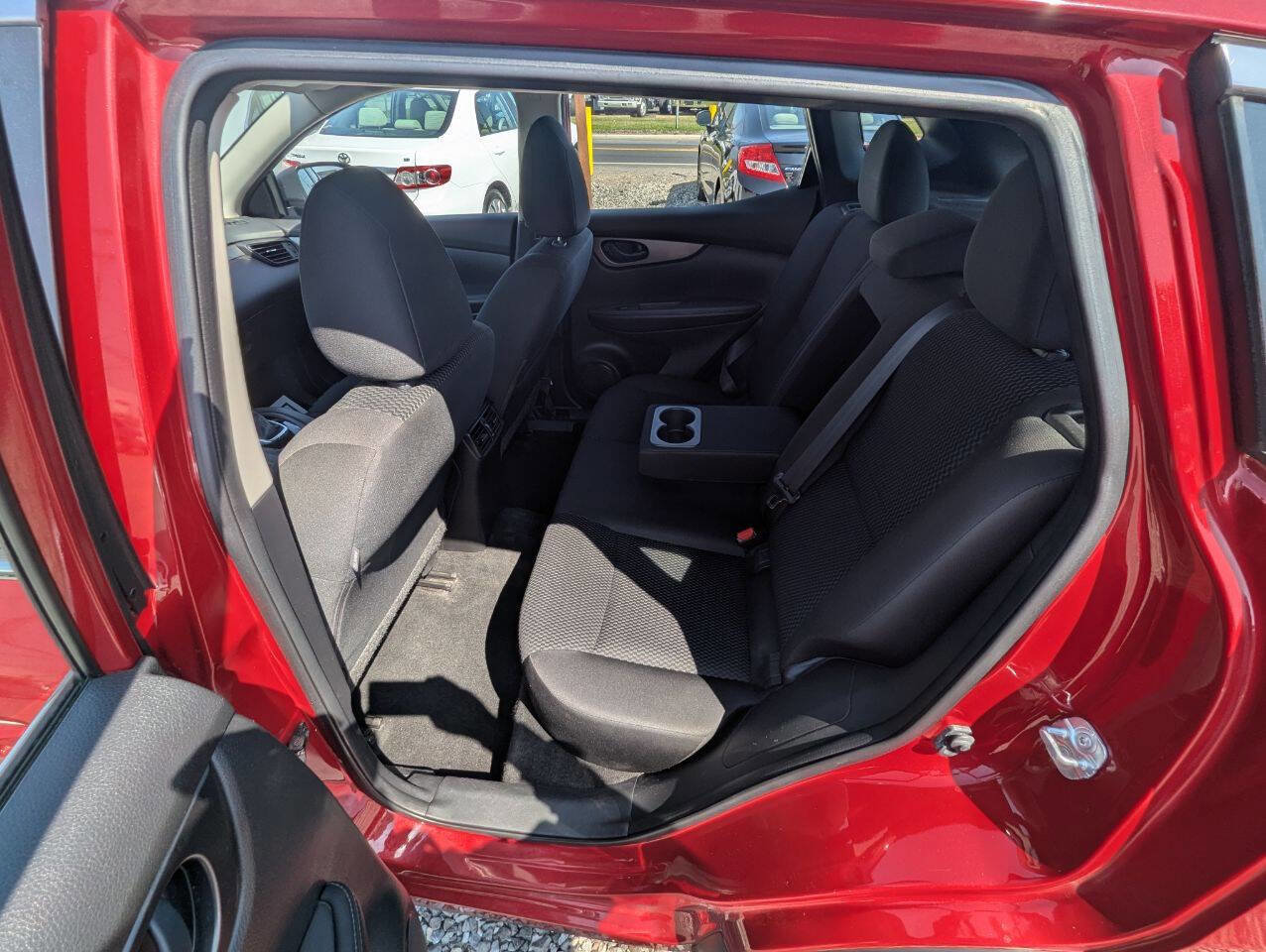 Used 2018 Nissan Rogue Sport S w/ S Appearance Package image 13