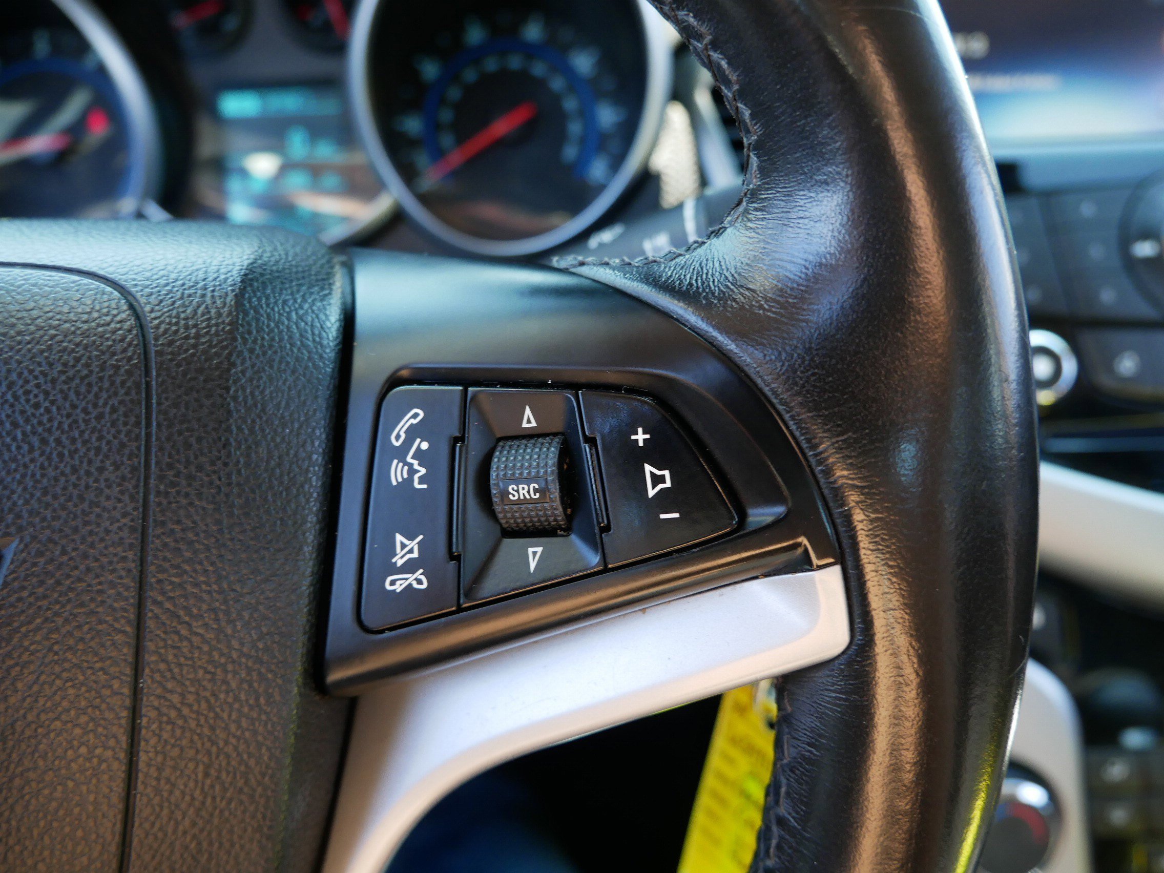 Used 2013 Chevrolet Cruze LT w/ Technology Package FWD image 29