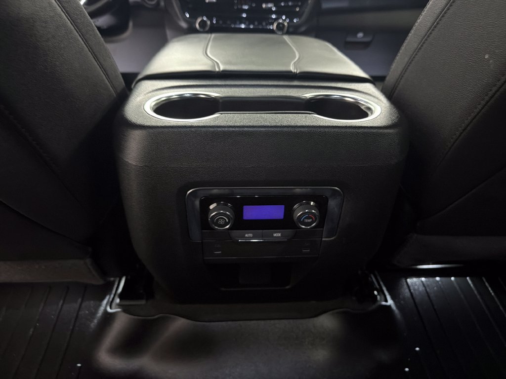 Used 2025 Chevrolet Tahoe LT RWD image 18
