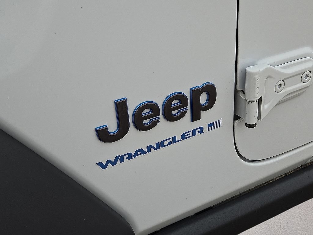 Used 2024 Jeep Wrangler Unlimited AWD/4WD image 12