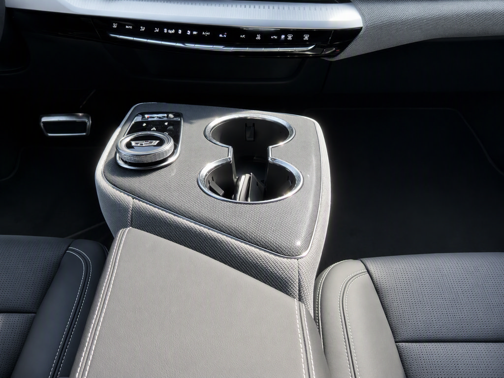 New 2025 Cadillac Optiq Sport 2 AWD/4WD image 11
