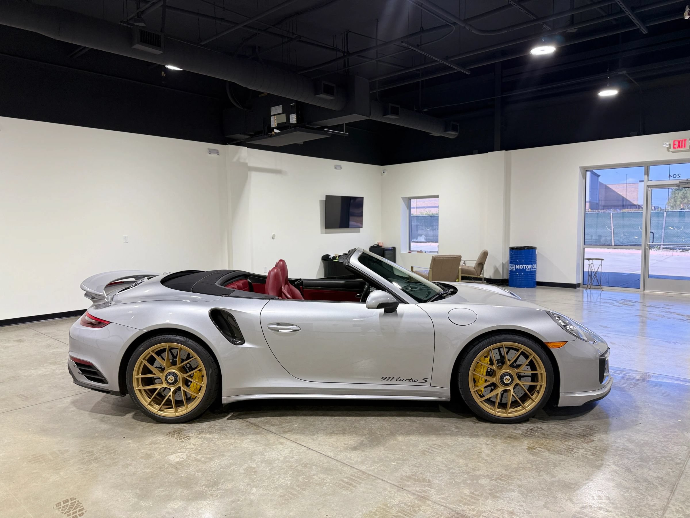 Used 2017 Porsche 911 Turbo S AWD/4WD image 7
