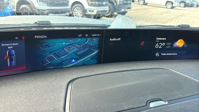 Used 2025 Lincoln Navigator Reserve AWD/4WD image 17