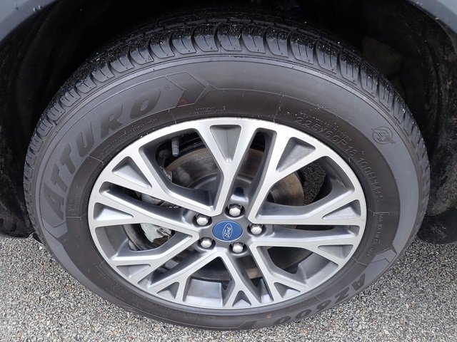 Used 2020 Ford Escape SEL image 11