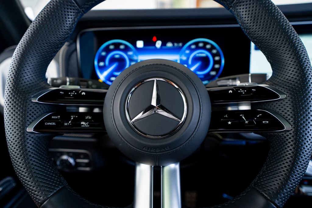 Used 2025 Mercedes-Benz G 580 w/ EQ Technology image 32
