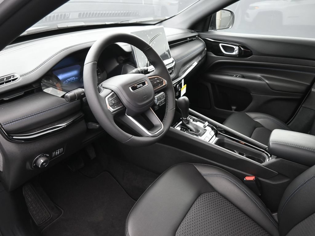 New 2026 Jeep Compass Latitude AWD/4WD image 18