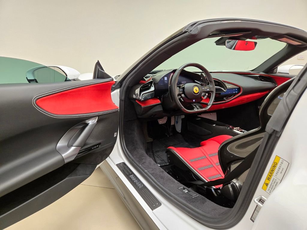 Used 2023 Ferrari SF90 Spider AWD/4WD image 17