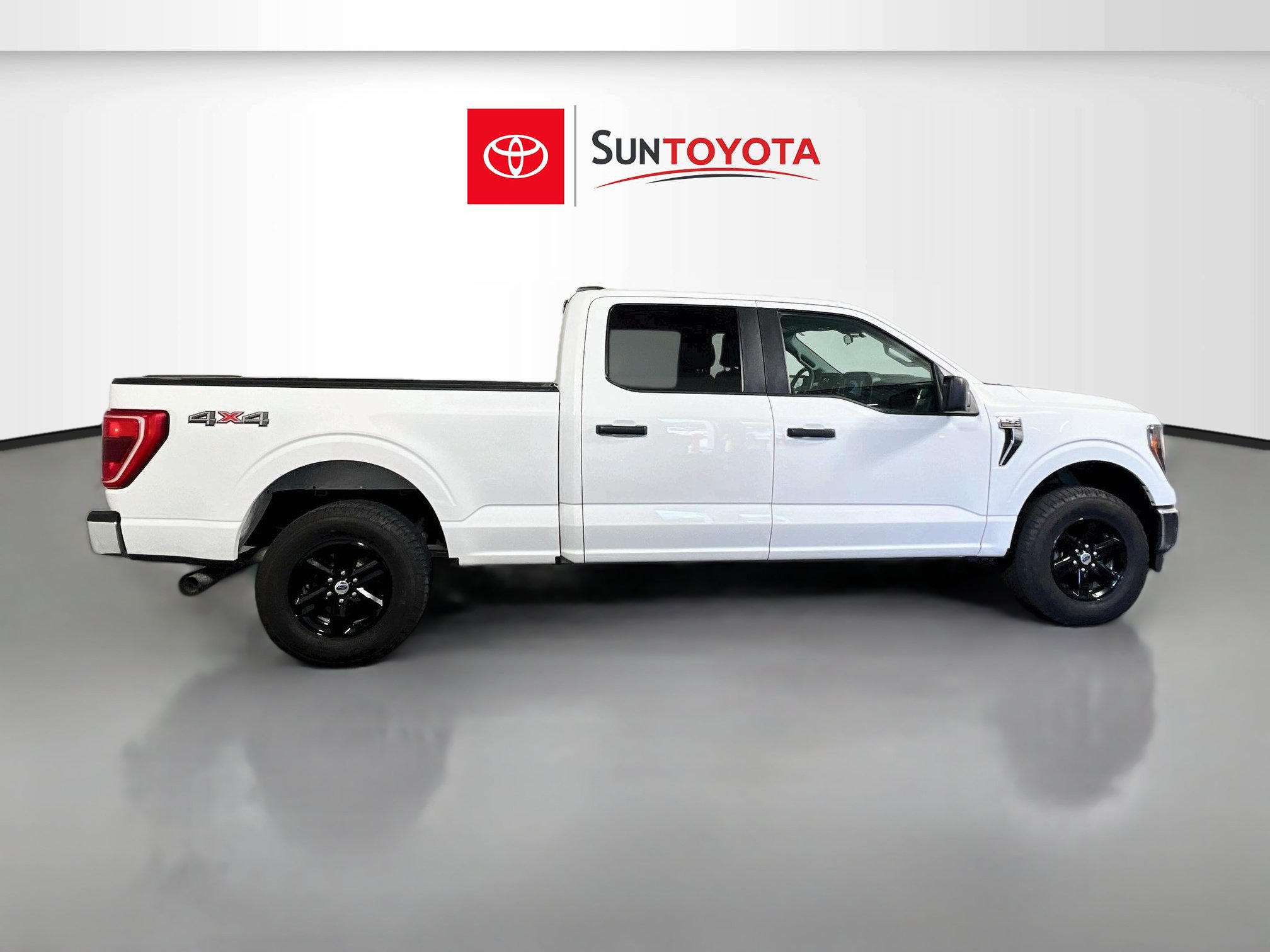 Used 2023 Ford F150 XLT AWD/4WD image 2