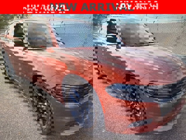 Used 2020 Dodge Charger SXT w/ Plus Group image 3