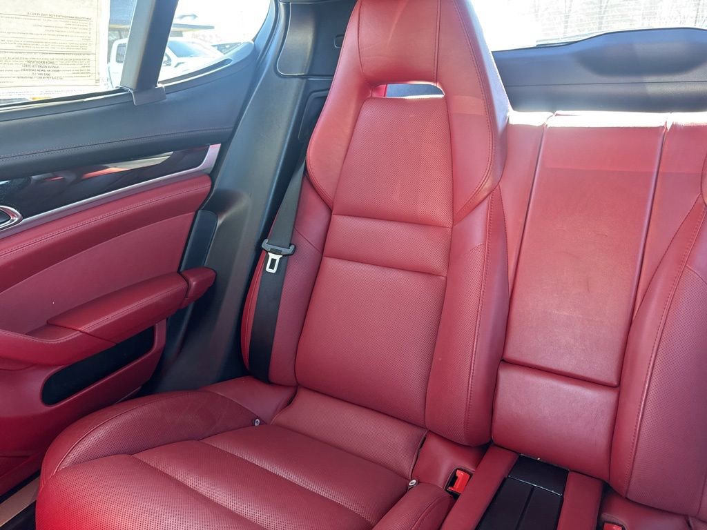 Used 2015 Porsche Panamera S image 35