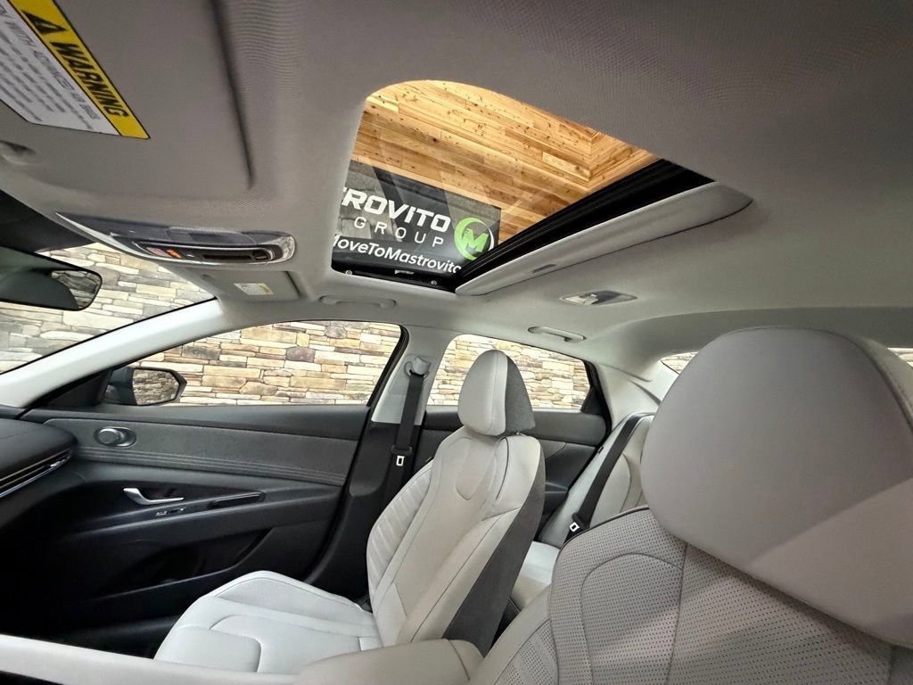 Certified 2025 Hyundai Elantra Limited image 21