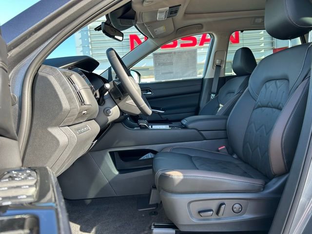 New 2026 Nissan Pathfinder Platinum image 27