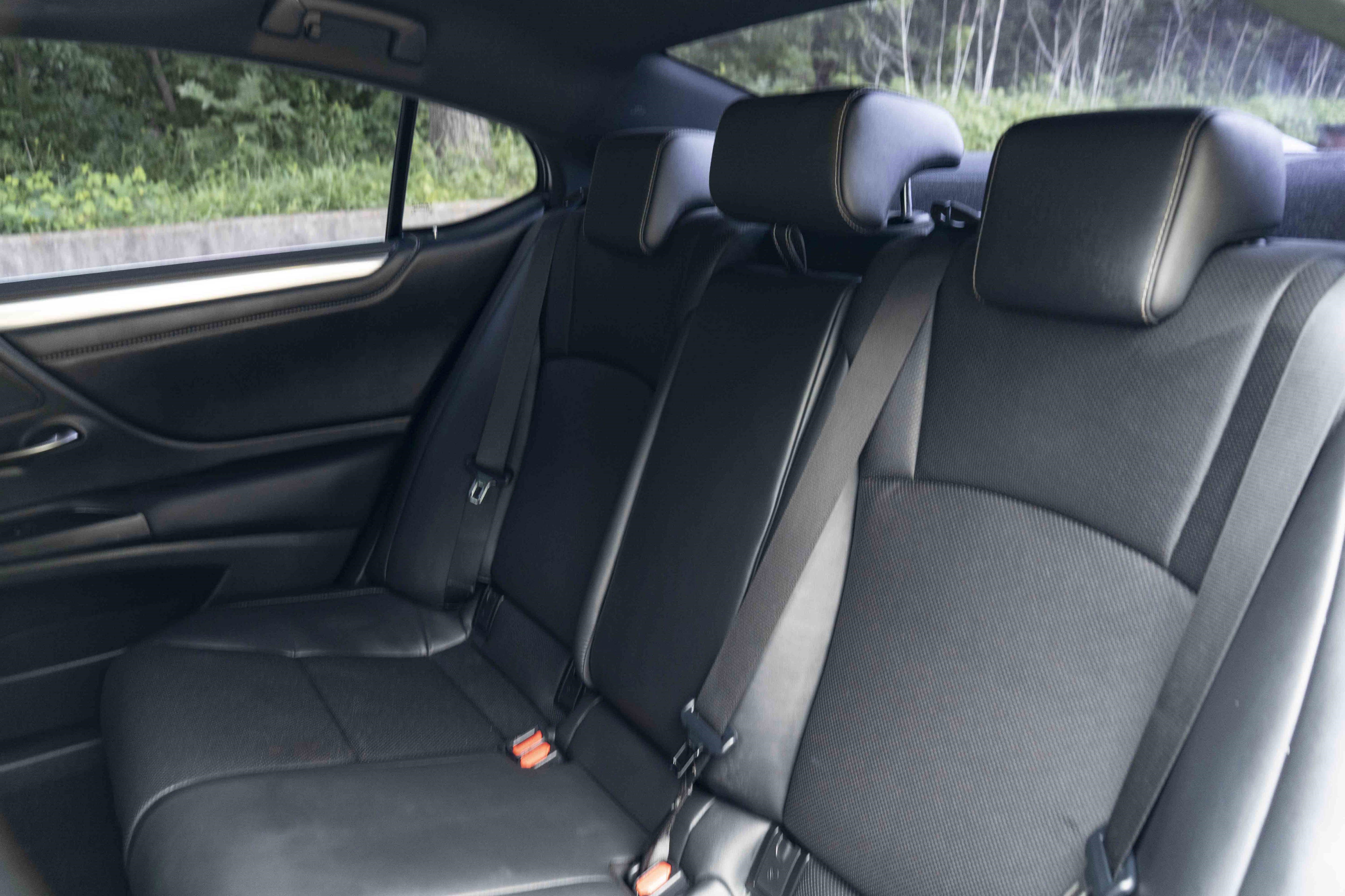 Used 2021 Lexus ES 350 F Sport w/ Accessory Package FWD image 18