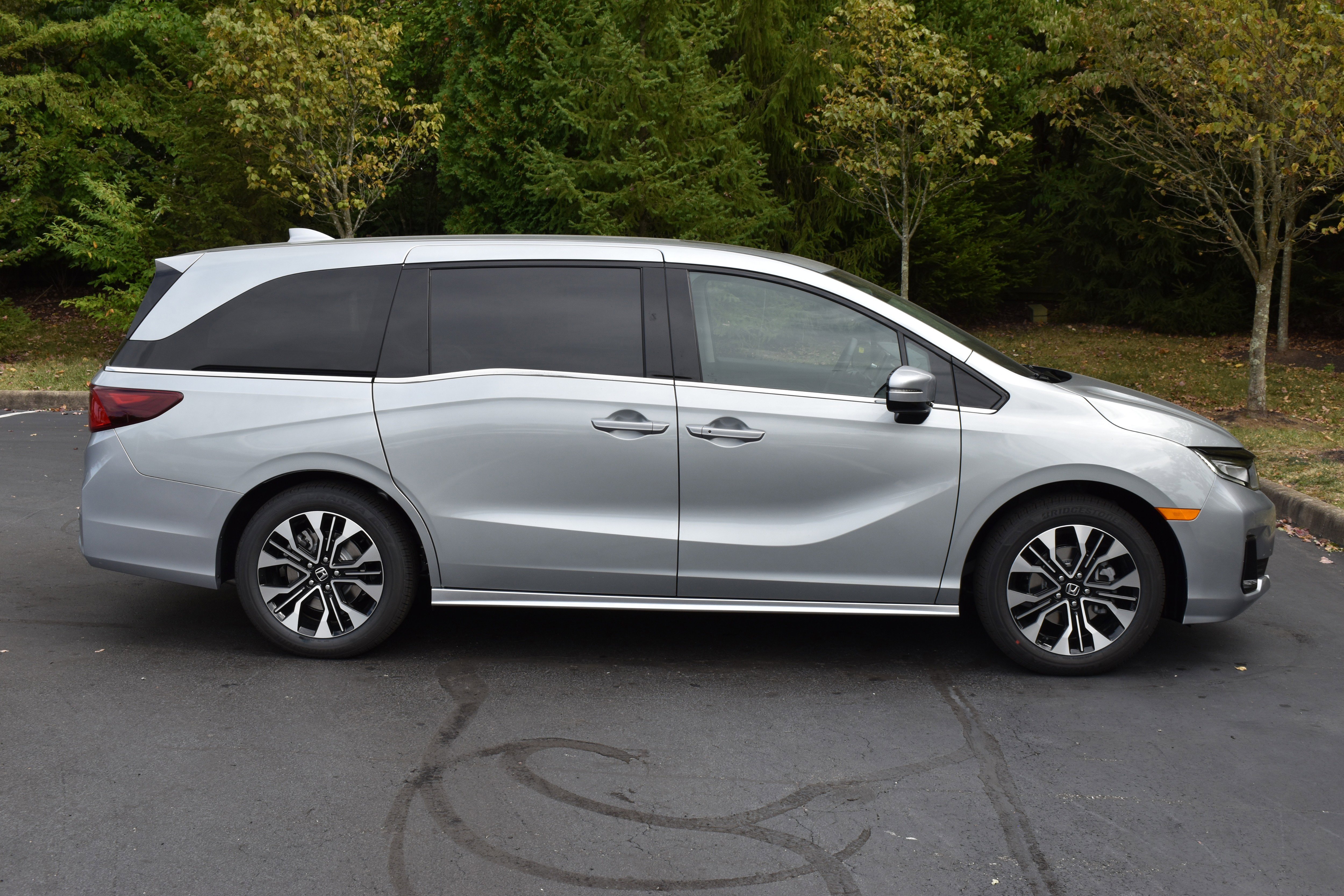 New 2026 Honda Odyssey Elite image 9