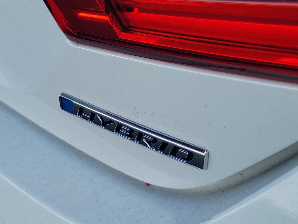 Used 2019 Honda Accord EX image 9