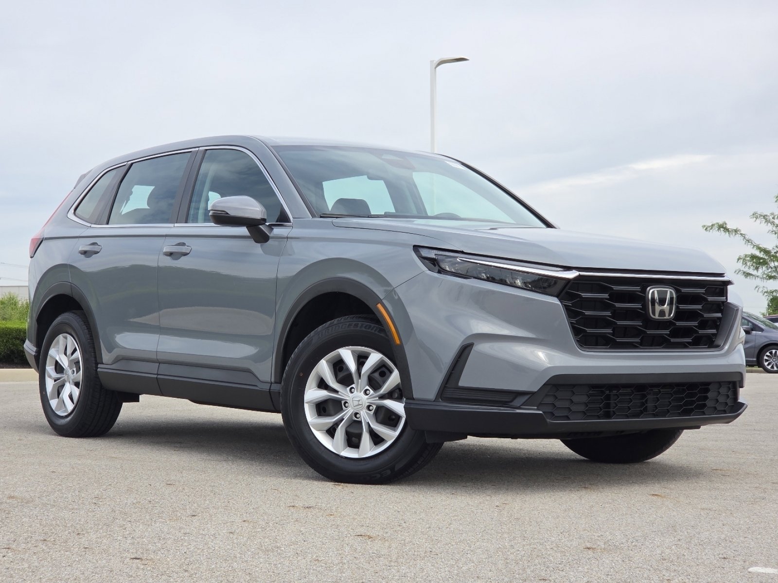 Used 2024 Honda CR-V LX image 2