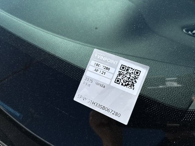 Used 2025 Honda Pilot Sport image 29