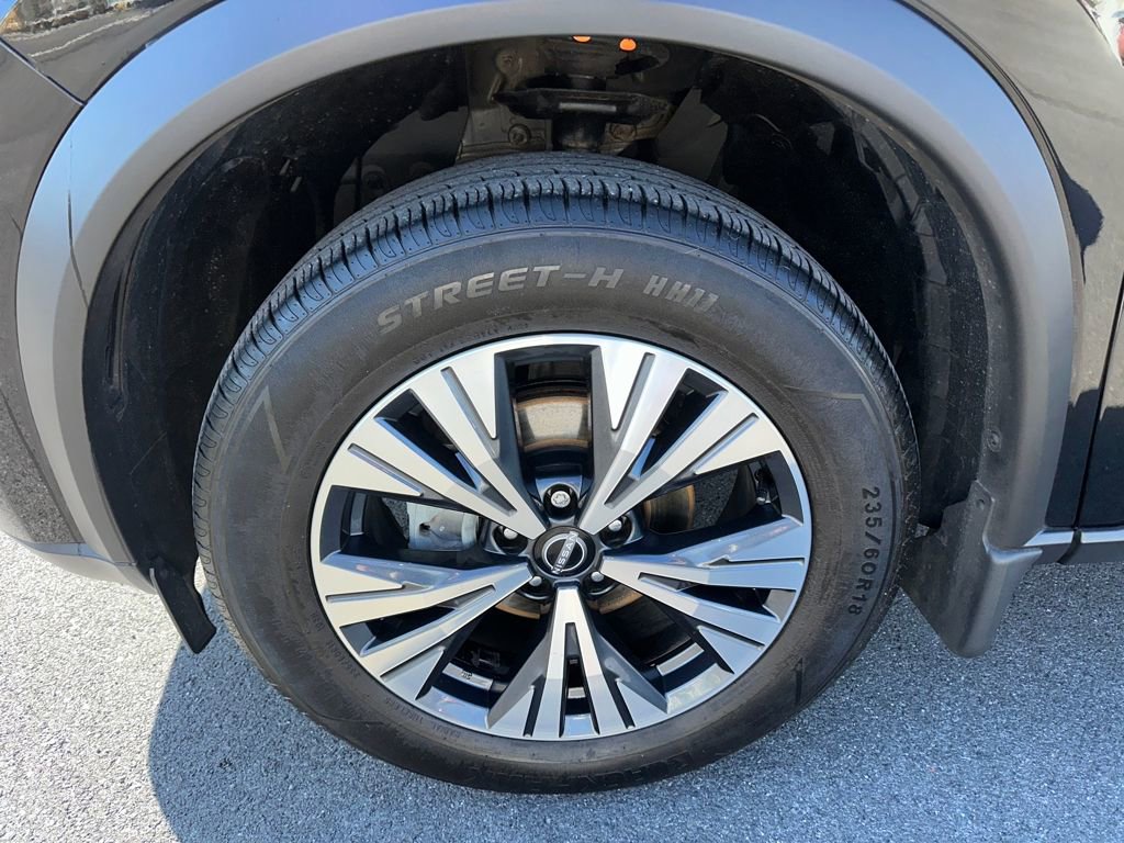 Used 2023 Nissan Rogue SV AWD/4WD image 12