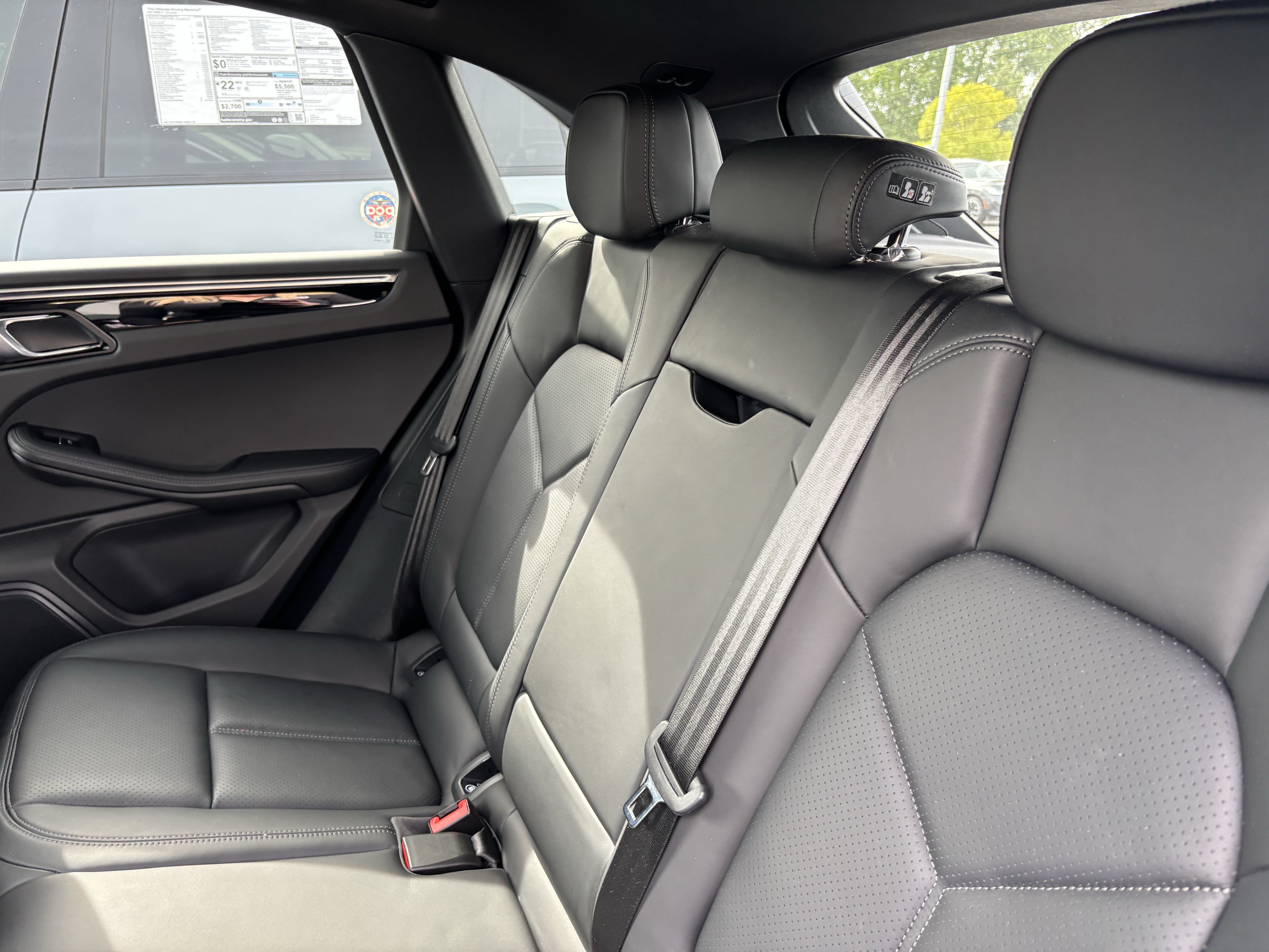 Used 2020 Porsche Macan AWD/4WD image 32
