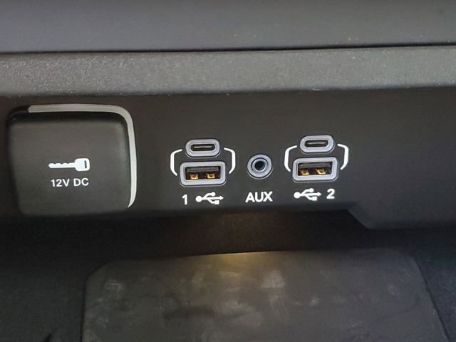 Used 2024 Jeep Grand Wagoneer Series III w/ HD Trailer Tow Package image 31