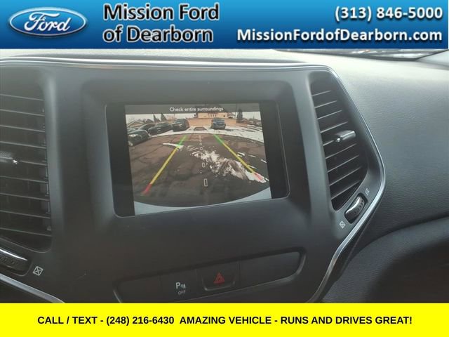 Used 2019 Jeep Cherokee Altitude image 18