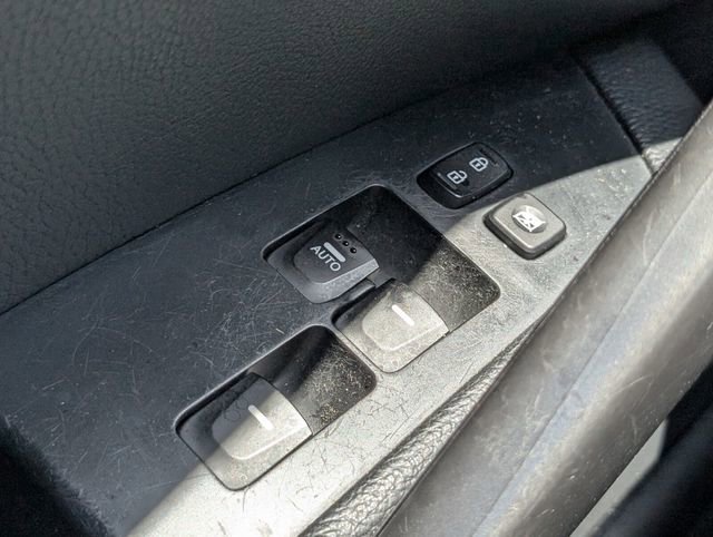 Used 2016 Hyundai Veloster w/ Option Group 02 image 26