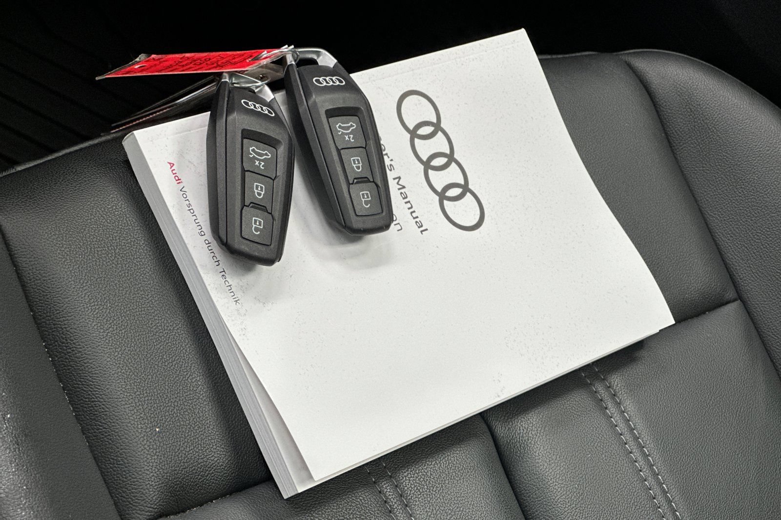 Used 2025 Audi Q6 e-tron Premium w/ Convenience Package AWD/4WD image 12