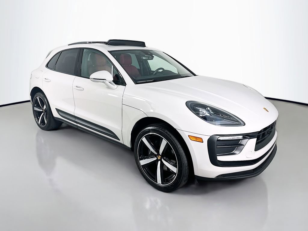 New 2025 Porsche Macan image 7