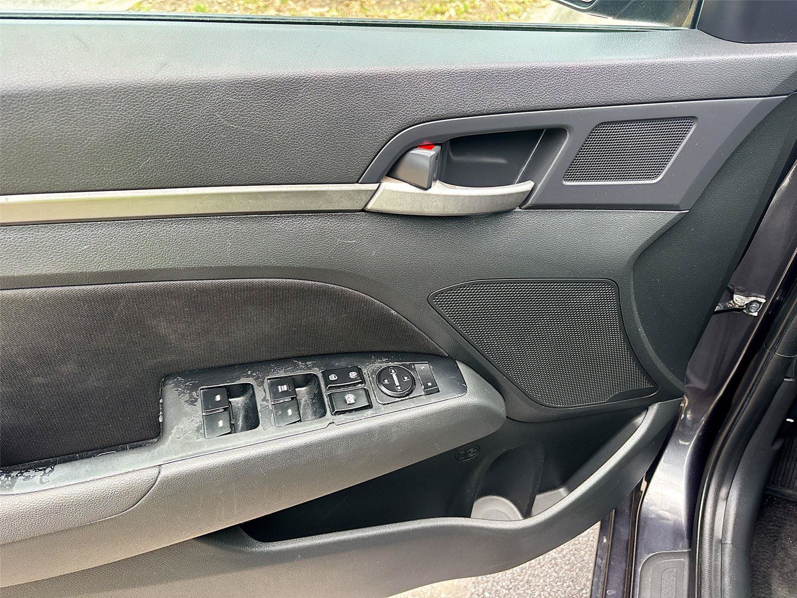 Used 2020 Hyundai Elantra SEL w/ Cargo Package (C1) FWD image 17