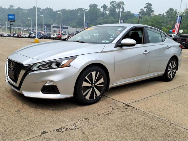 Used 2022 Nissan Altima 2.5 SV FWD image 4