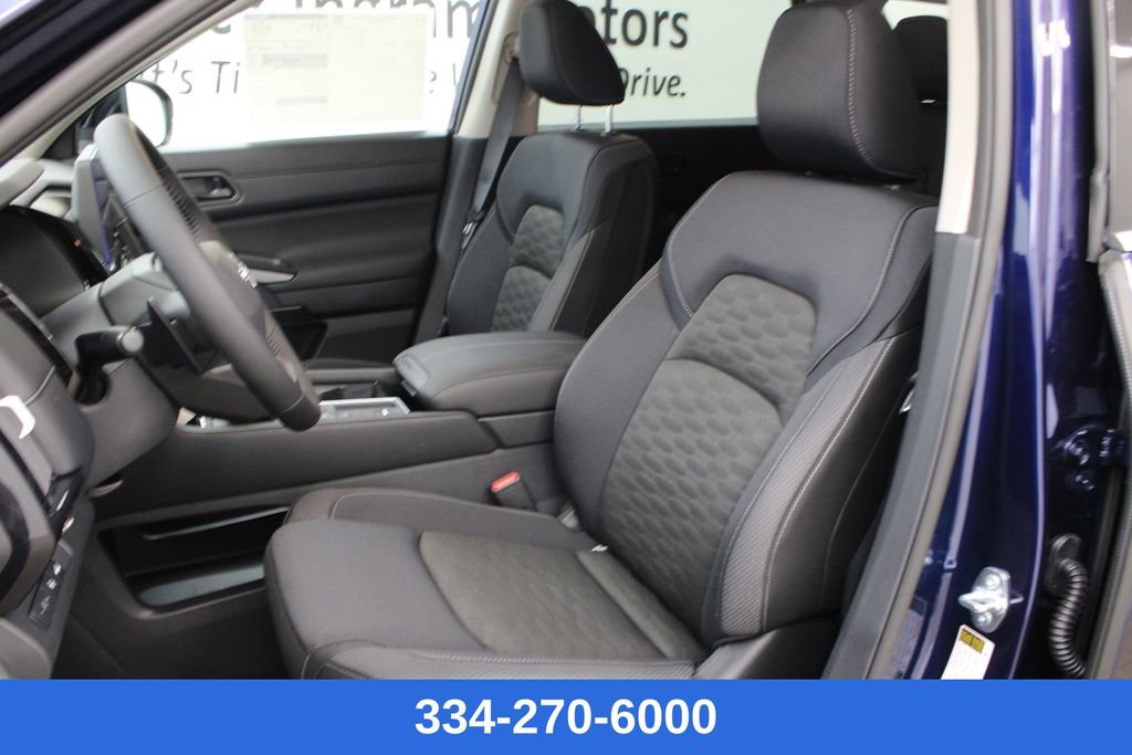 New 2026 Nissan Pathfinder SV image 12