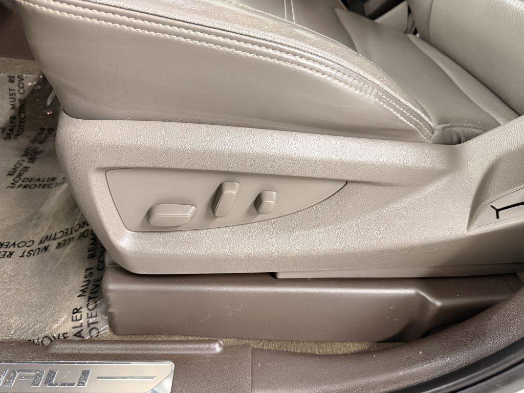 Used 2019 GMC Yukon XL Denali w/ Denali Ultimate Package AWD/4WD image 13