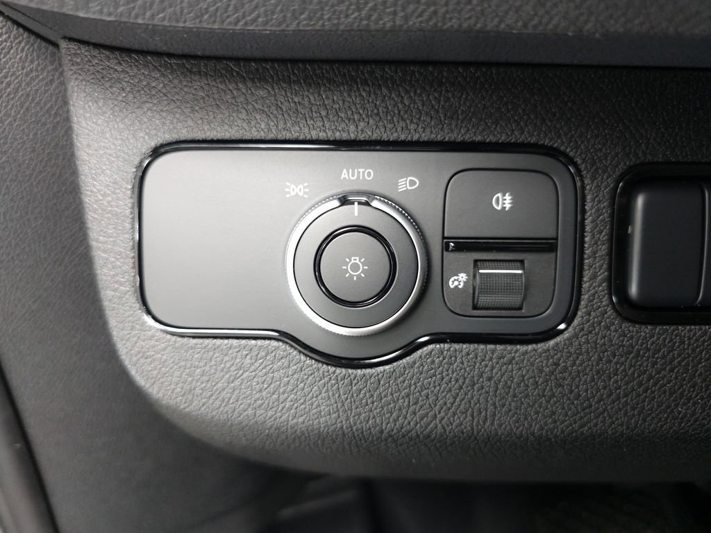 Used 2026 Mercedes-Benz Sprinter 2500 image 9